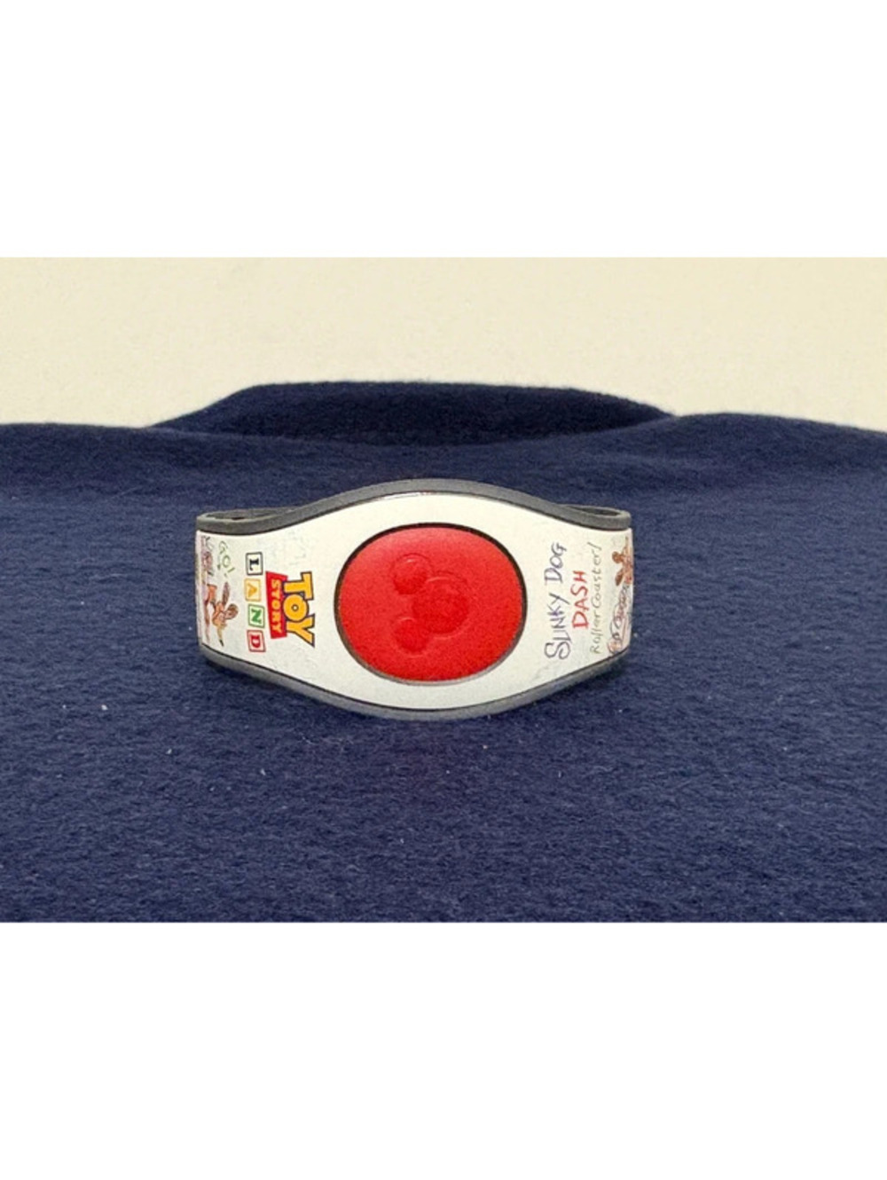 Toy Story Land Slinky Dog Dash MagicBand 2 -Used